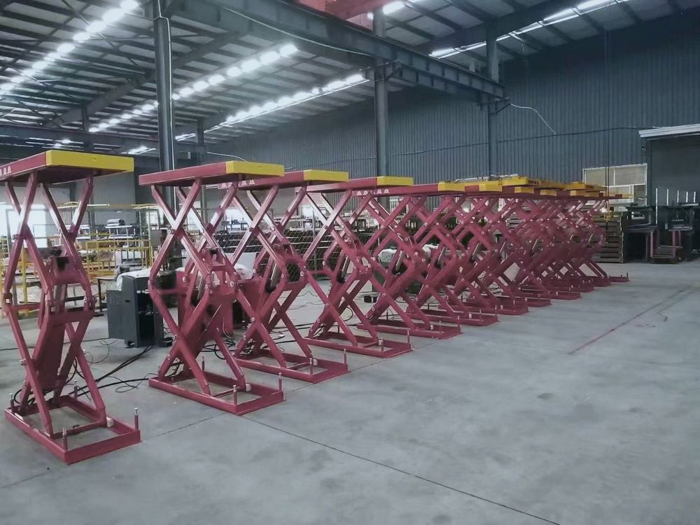 XIAYU workshop equipment showroom: lifts, tire changers, aligners and tool carts